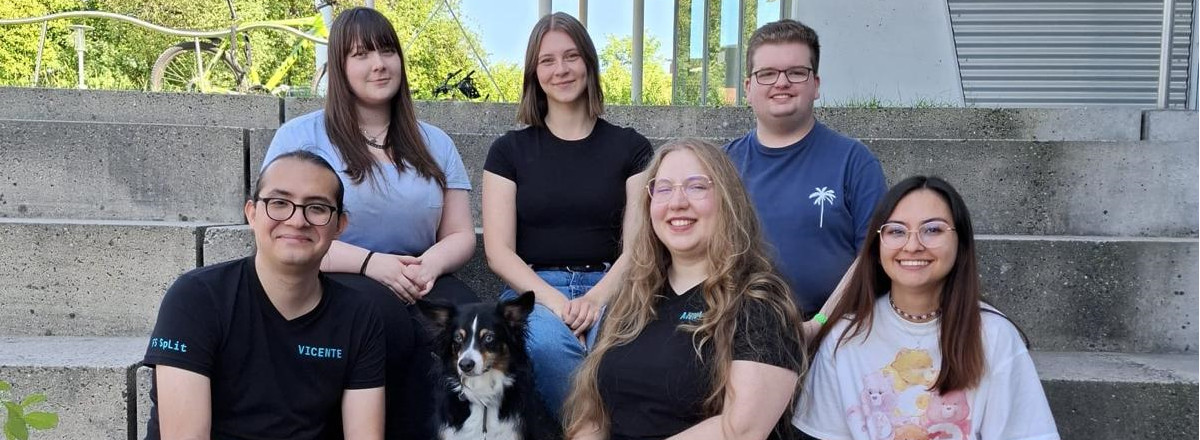 Bannerbild der Mitglieder der Fachschaft Split